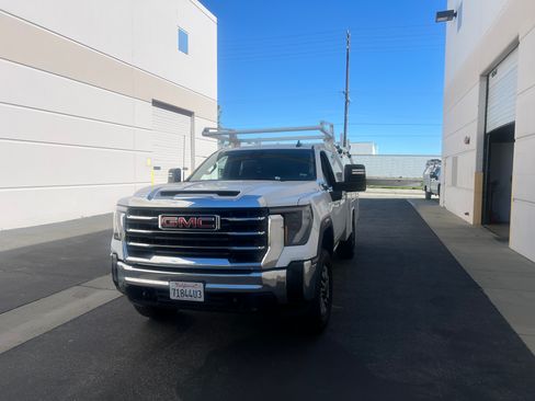 Used 2024 GMC Sierra 3500 SLE image 5