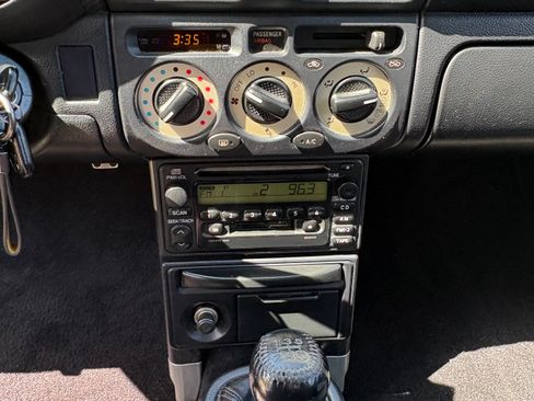 Used 2000 Toyota MR2 RWD image 15