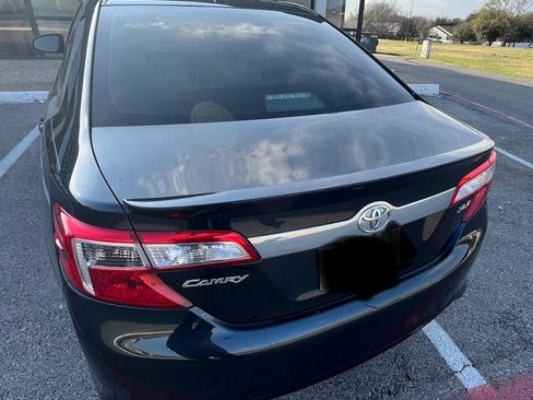 Used 2014 Toyota Camry XLE image 4