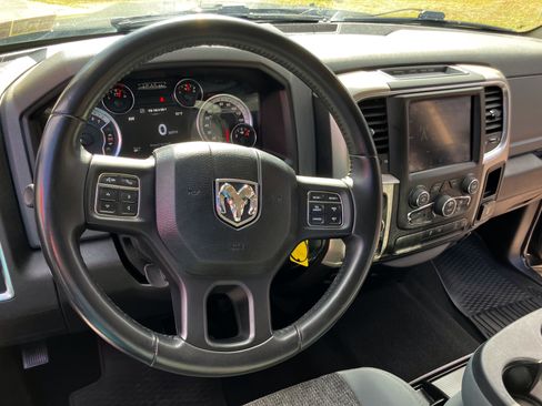 Used 2019 RAM 1500 Big Horn image 6