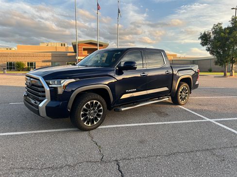 Used 2022 Toyota Tundra Limited AWD/4WD image 1
