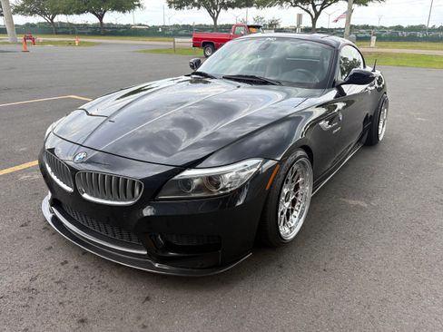 Used 2016 BMW Z4 sDrive35i RWD image 2