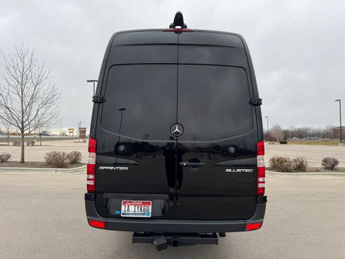 Used 2014 Mercedes-Benz Sprinter 3500 image 9