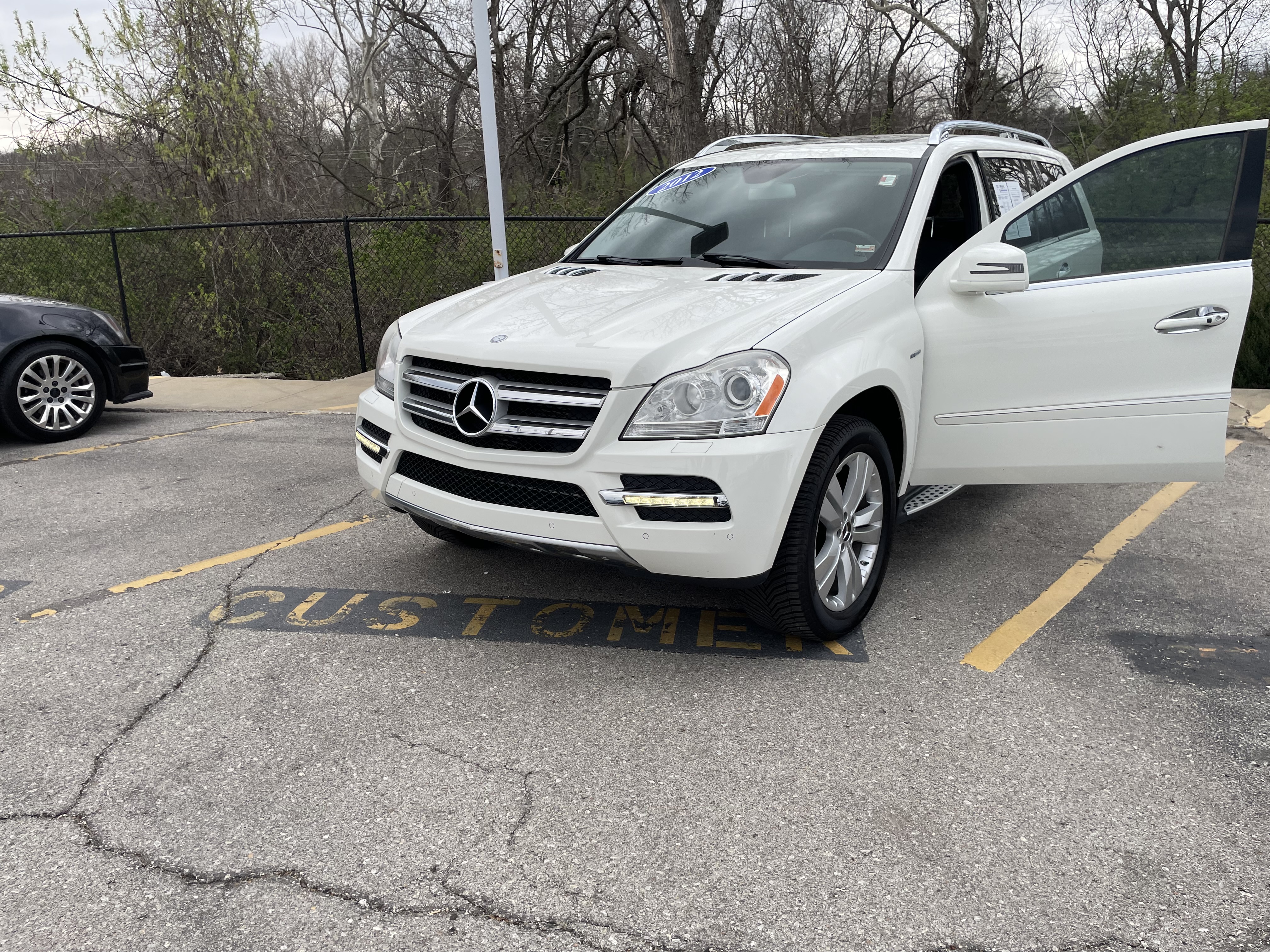Used 2012 Mercedes-Benz GL 320 BlueTEC 4MATIC image 1