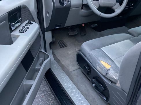 Used 2007 Ford F150 XLT image 10