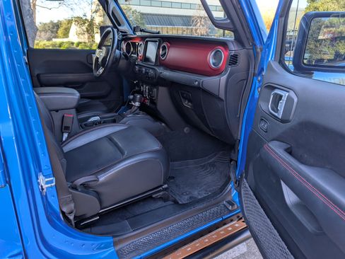 Used 2021 Jeep Gladiator Rubicon image 13