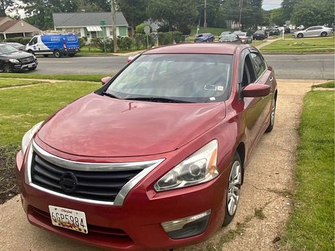 Used 2015 Nissan Altima 2.5 S w/ Power Driver Seat Package image 2