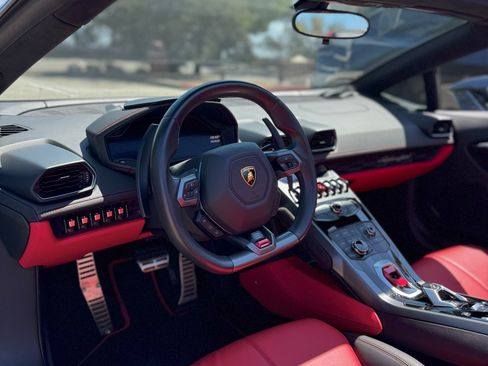 Used 2017 Lamborghini Huracan LP 580-2 image 11