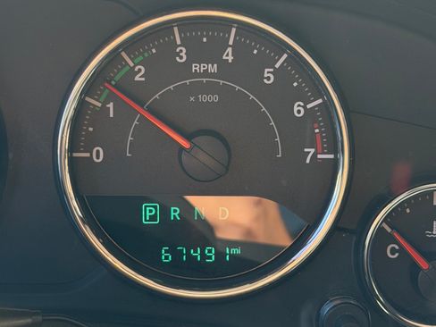 Used 2014 Jeep Wrangler Sport w/ Quick Order Package 24S AWD/4WD image 6