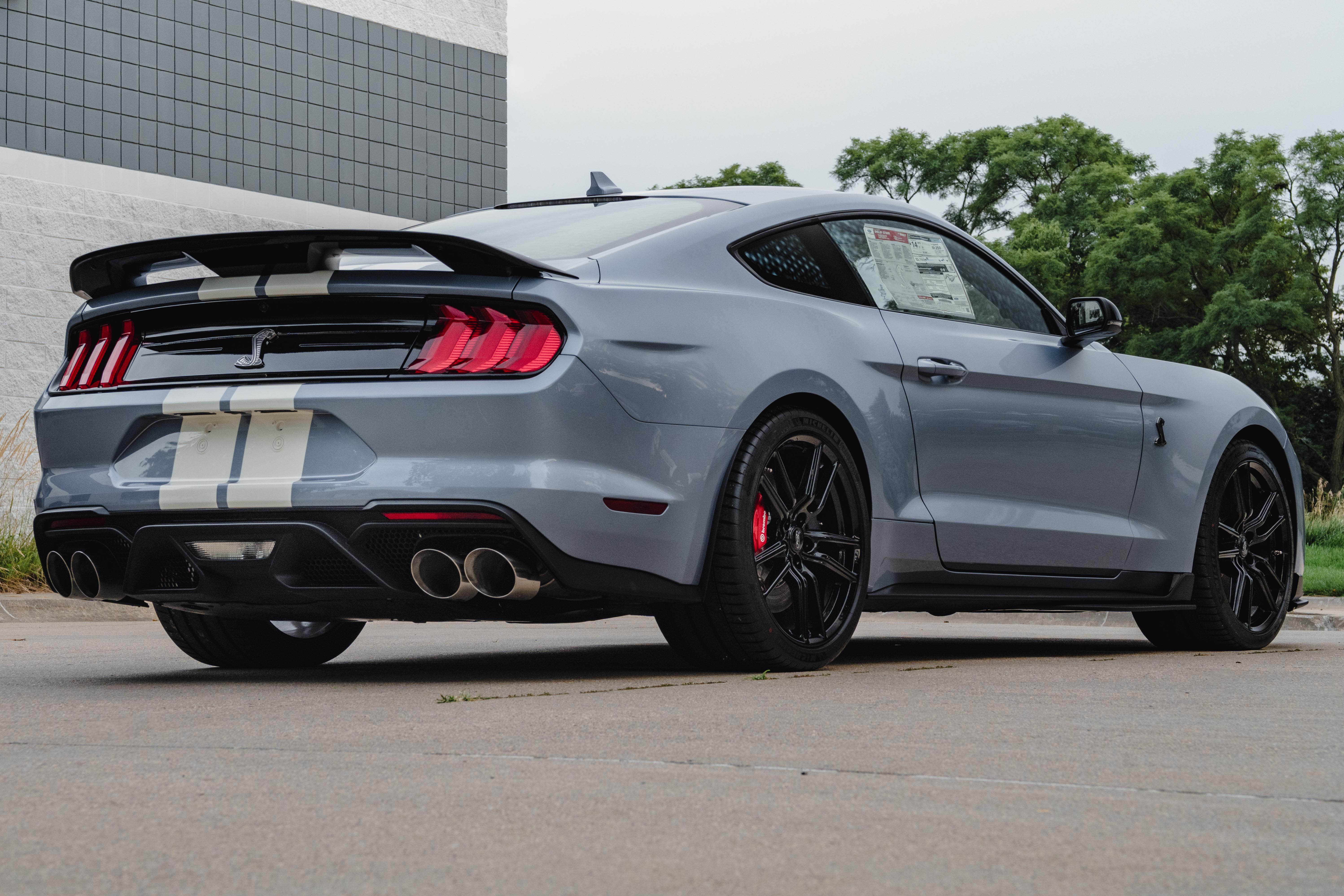 Used 2022 Ford Mustang Shelby GT500 RWD image 4
