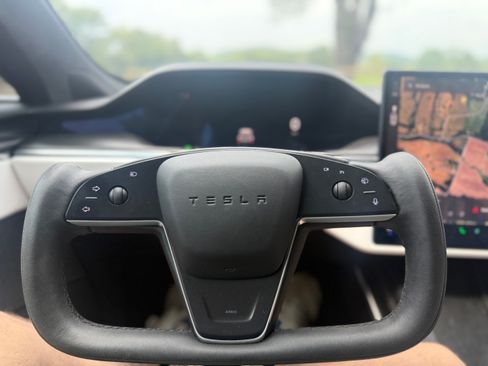 Used 2022 Tesla Model S Plaid AWD/4WD image 11