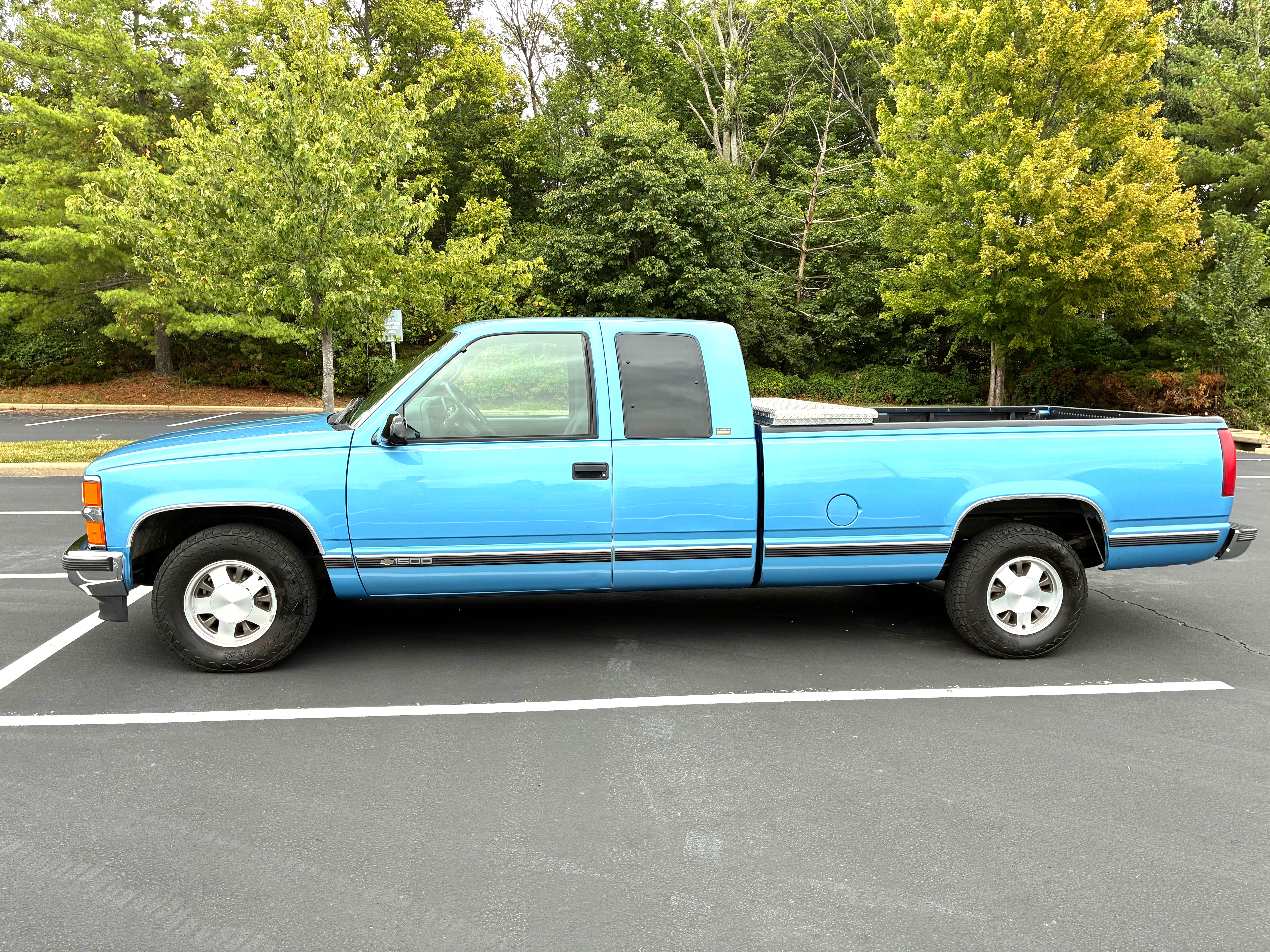 Used 1997 Chevrolet Silverado 1500 2WD Extended Cab w/ Preferred Equipment Group 2 image 4