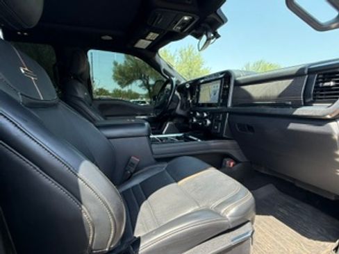 Used 2023 Ford F250 Platinum AWD/4WD image 9