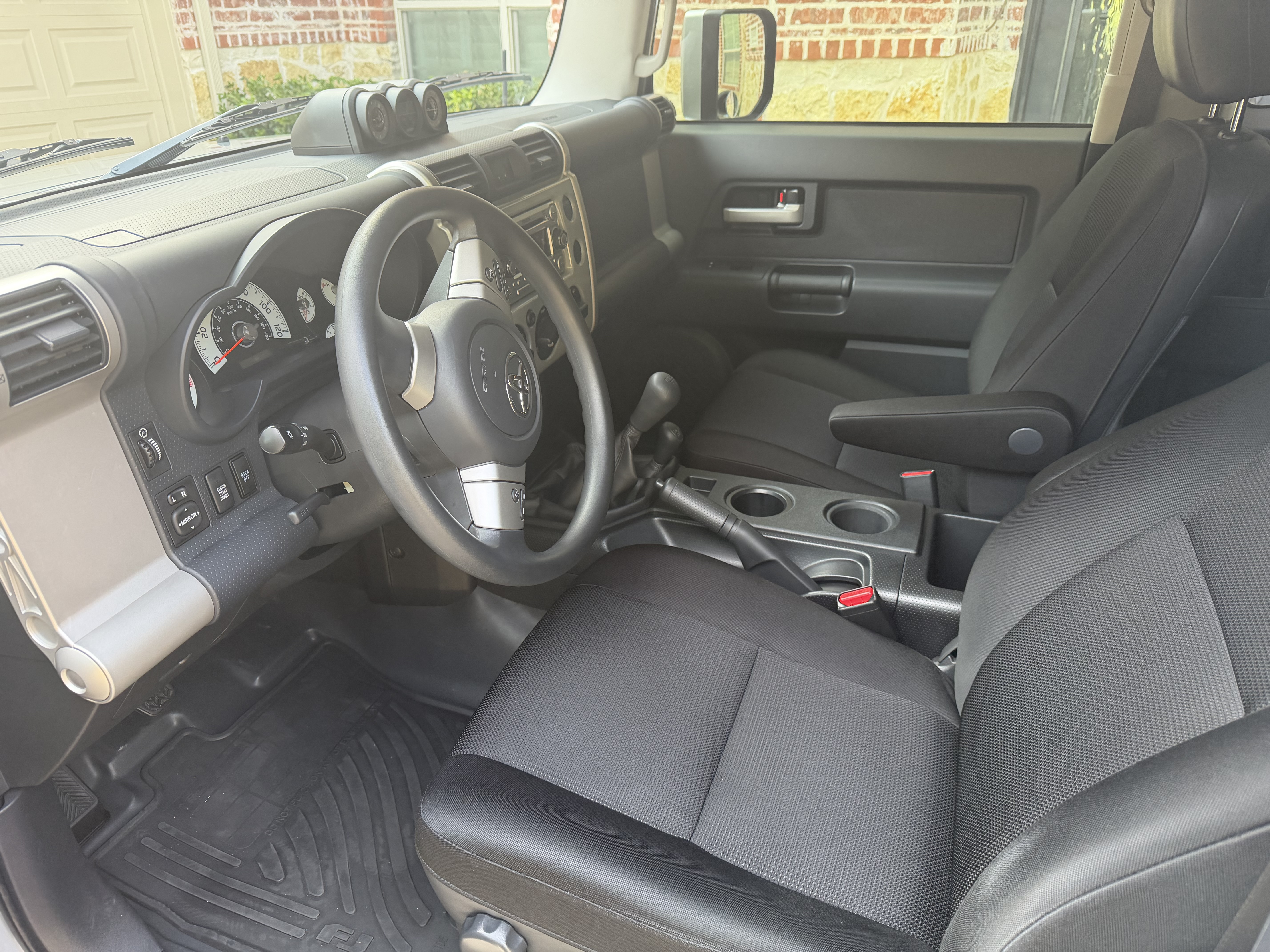 Used 2014 Toyota FJ Cruiser 4WD w/ Convenience Package image 9