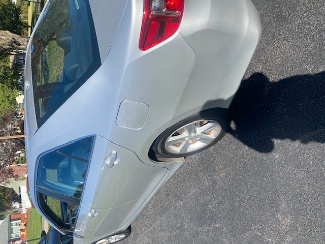 Used 2014 Toyota Camry SE w/ Moonroof Package FWD image 9