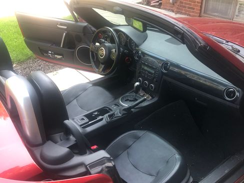 Used 2014 MAZDA MX-5 Miata Grand Touring w/ Premium Package image 11