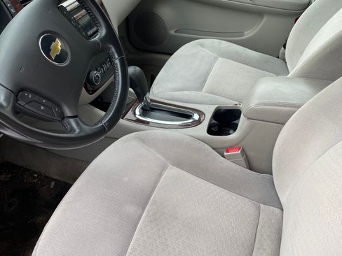 Used 2011 Chevrolet Impala LT image 6