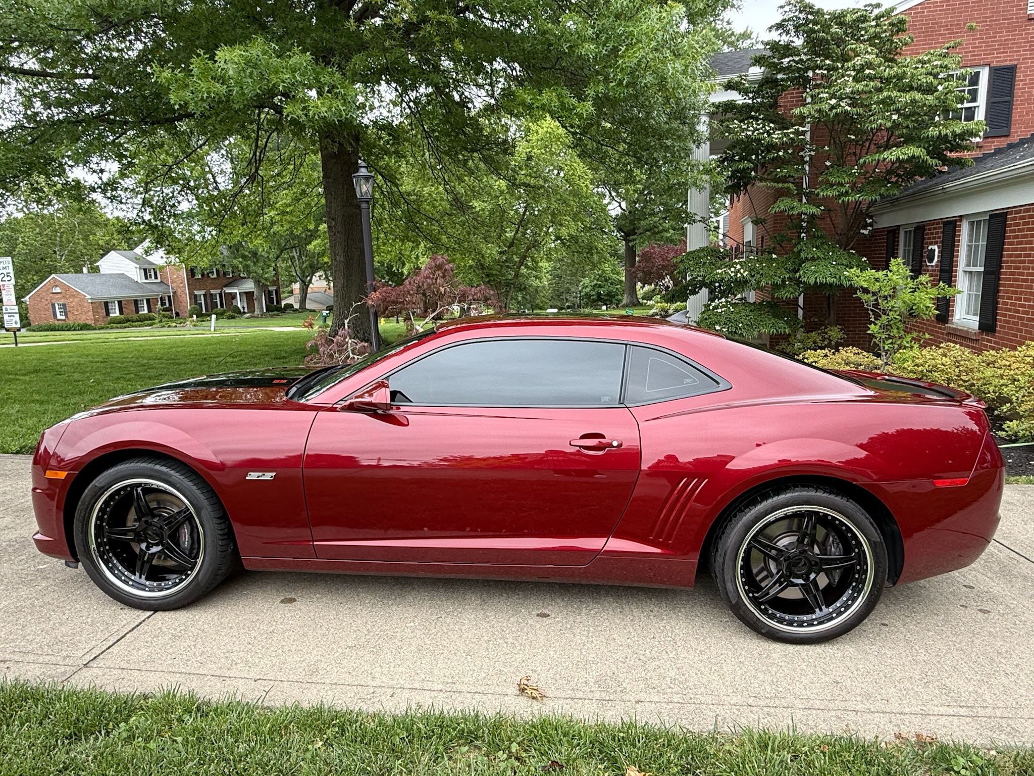 Used 2010 Chevrolet Camaro SS w/ RS Package RWD image 1