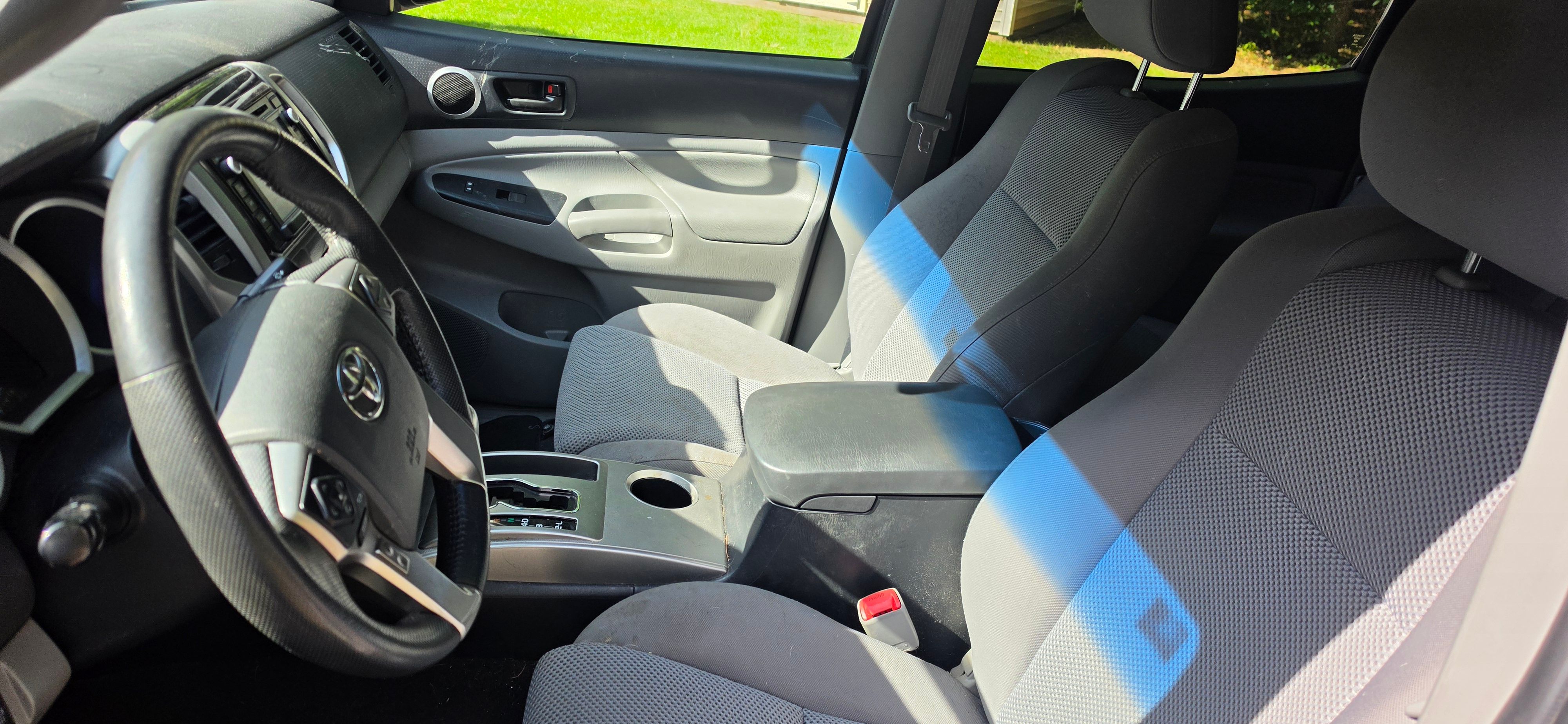Used 2015 Toyota Tacoma 4x4 Double Cab w/ TRD Sport Package image 17