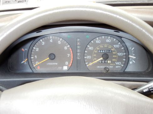 Used 1994 Toyota Camry LE image 13