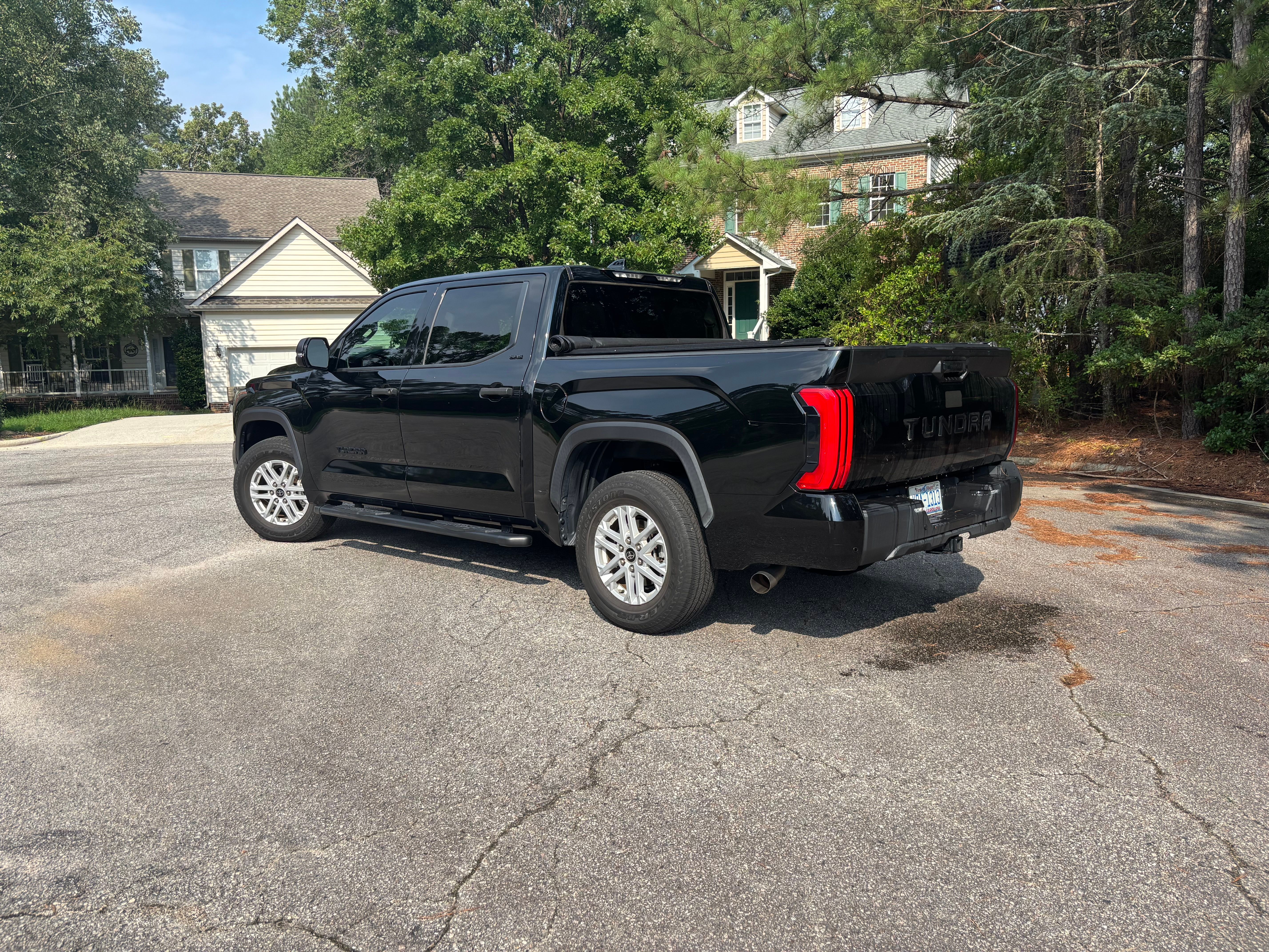 Used 2022 Toyota Tundra SR5 w/ Convenience Package RWD image 2