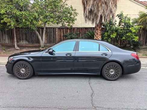 Used 2018 Mercedes-Benz S 560 Sedan image 2
