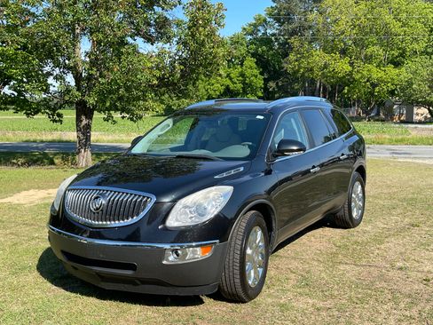 Used 2011 Buick Enclave CXL FWD image 1