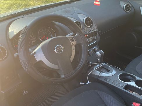 Used 2013 Nissan Rogue S image 13