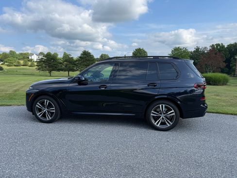Used 2026 BMW X7 xDrive40i w/ M Sport Package AWD/4WD image 10