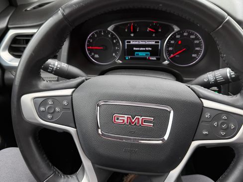 Used 2017 GMC Acadia SLT image 11