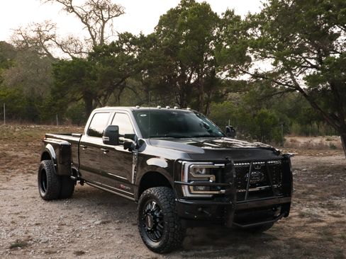 Used 2024 Ford F350 Lariat w/ Lariat Ultimate Package image 4