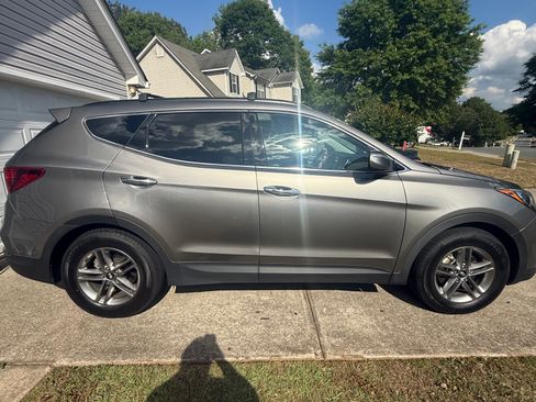 Used 2018 Hyundai Santa Fe Sport w/ 2.4L Value Package 02 FWD image 4