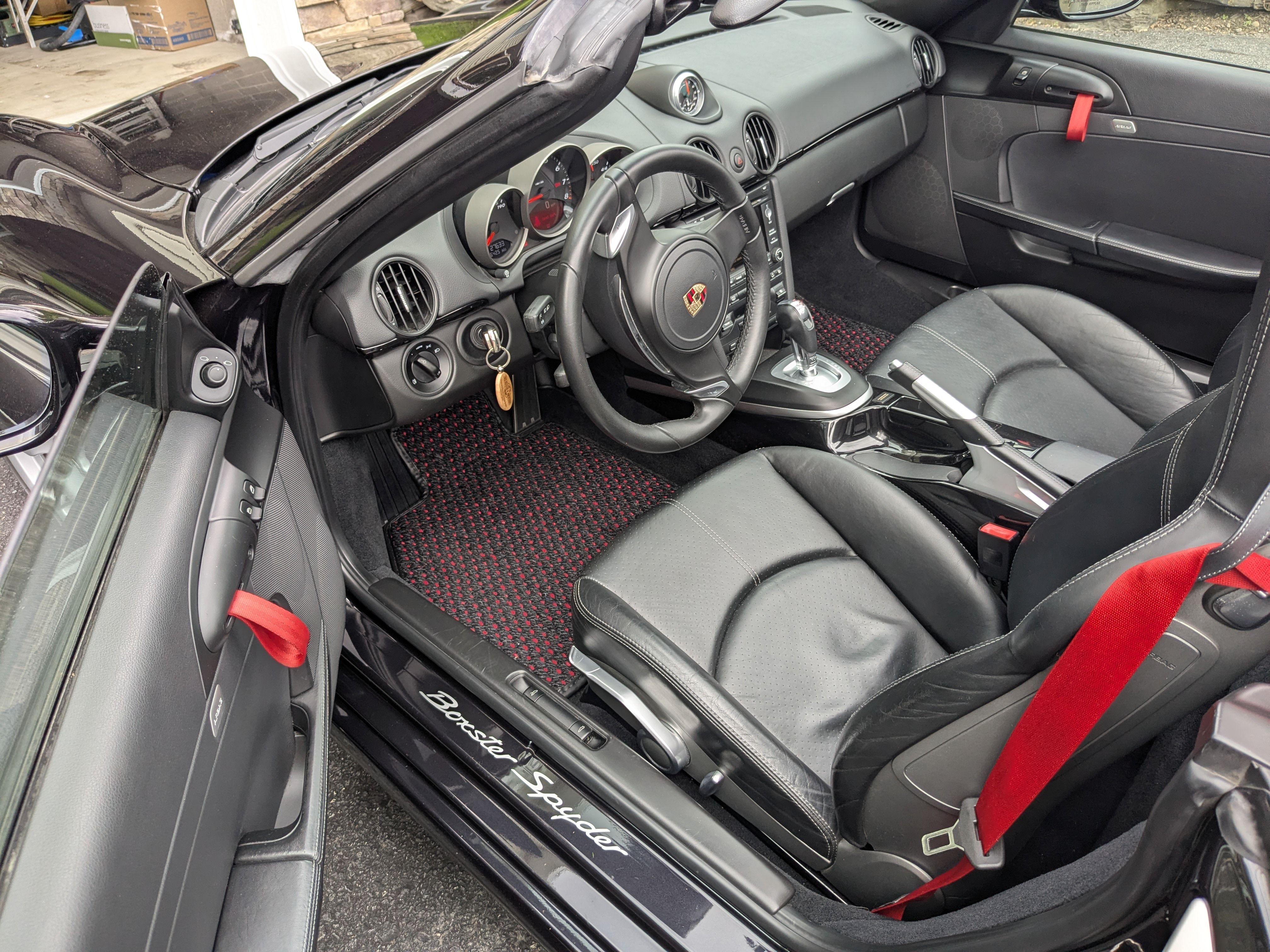 Used 2012 Porsche Boxster Spyder w/ Sport Chrono Pkg Plus RWD image 4