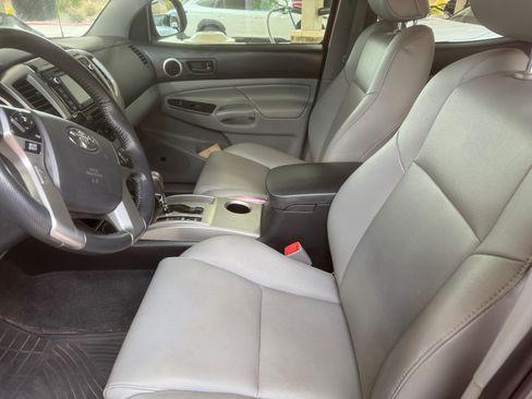 Used 2015 Toyota Tacoma 4x4 Double Cab image 1