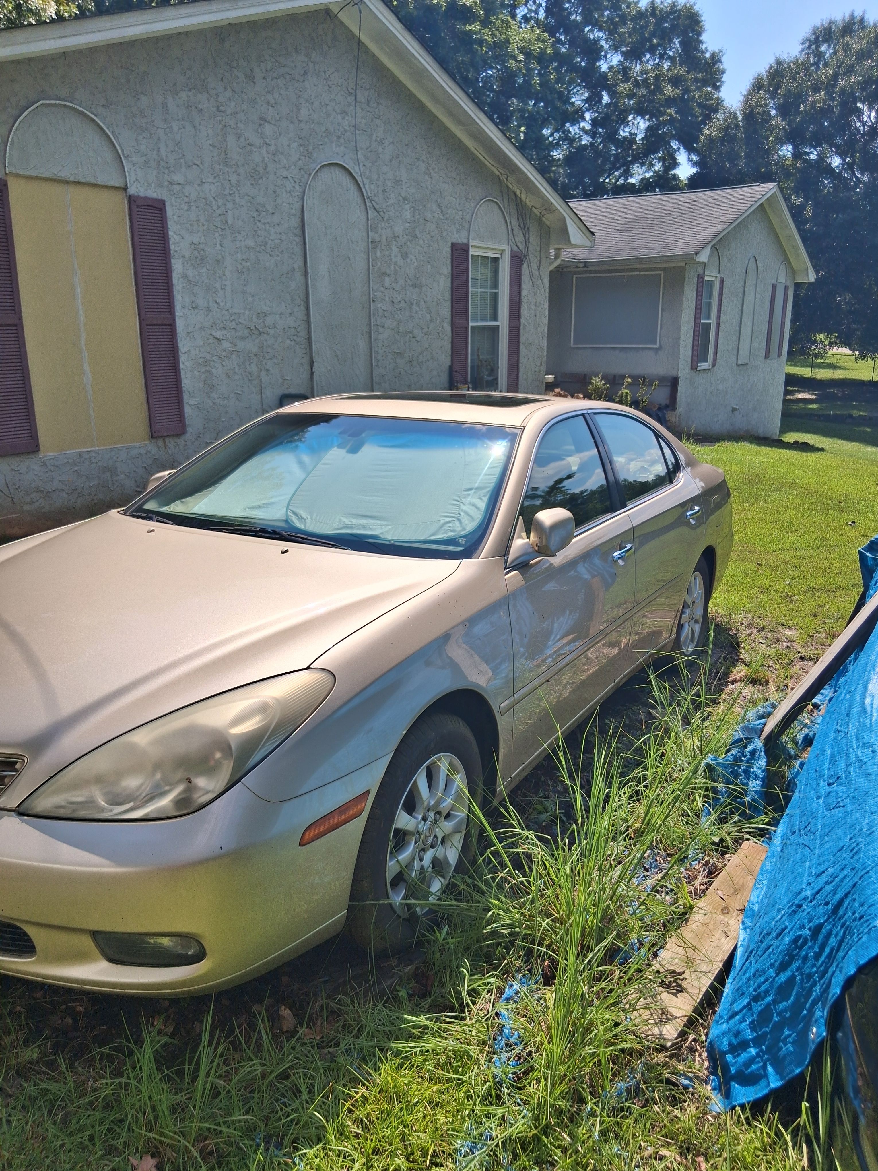 Used 2003 Lexus ES 330 w/ Premium Pkg FWD image 1