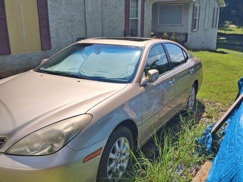 Used 2003 Lexus ES 330 w/ Premium Pkg FWD image 1