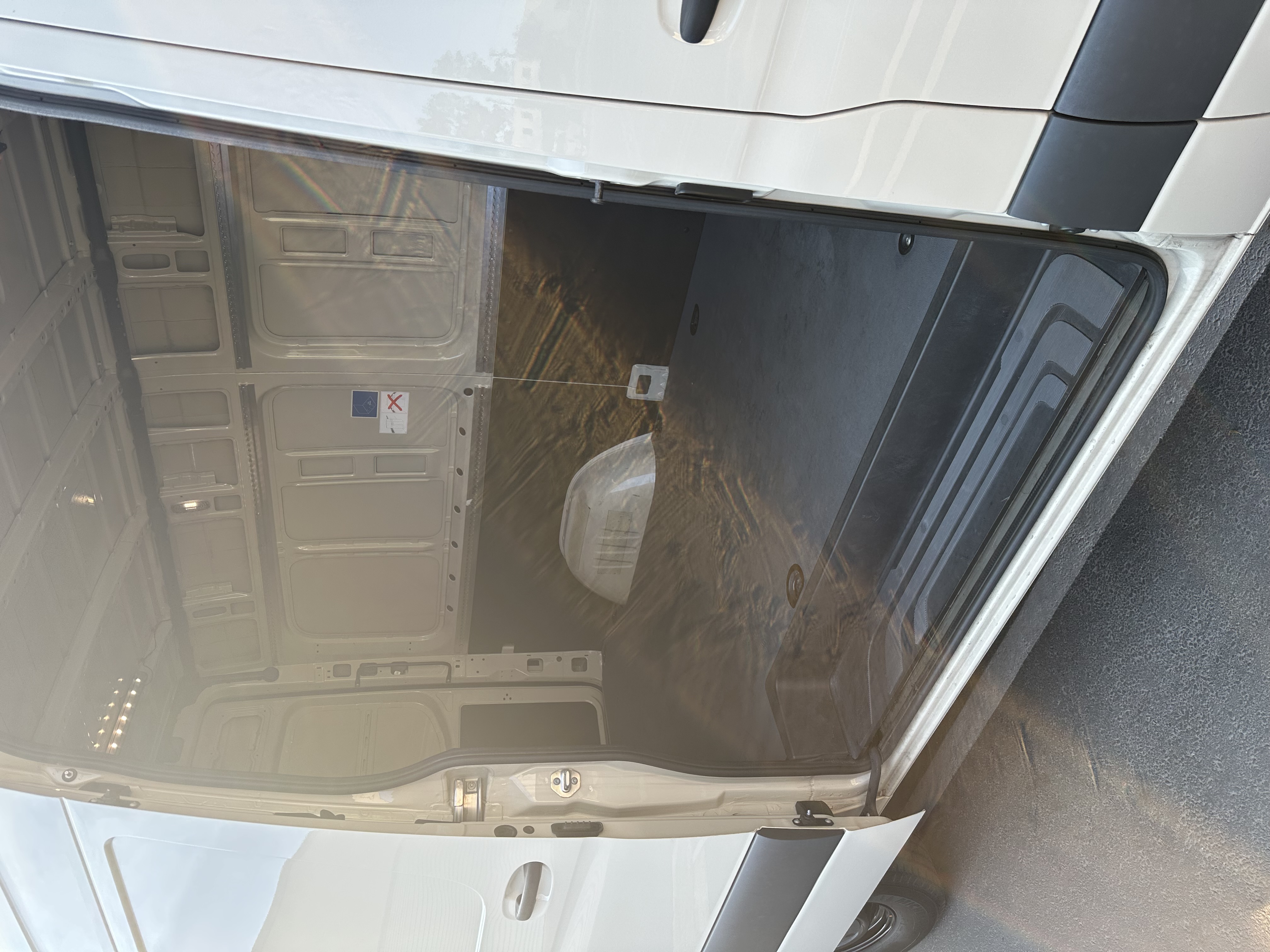 Used 2023 Mercedes-Benz Sprinter 2500 image 28