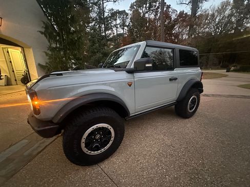 Used 2022 Ford Bronco Badlands image 1