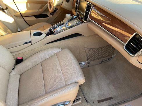 Used 2013 Porsche Panamera S w/ Premium Pkg Plus image 19