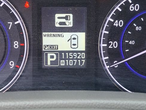 Used 2011 INFINITI G37 x Sedan w/ Premium Pkg image 15