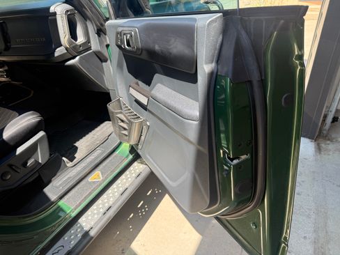 Used 2025 Ford Bronco Badlands AWD/4WD image 11