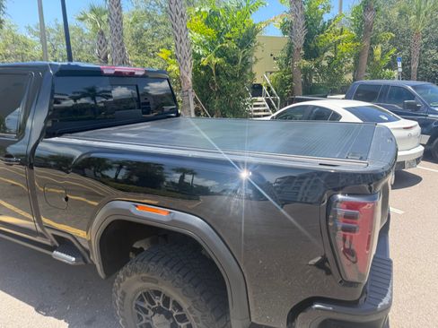 Used 2024 GMC Sierra 2500 AT4X AWD/4WD image 5