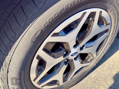 Used 2019 Subaru Forester Premium w/ All-Weather Package AWD/4WD image 18