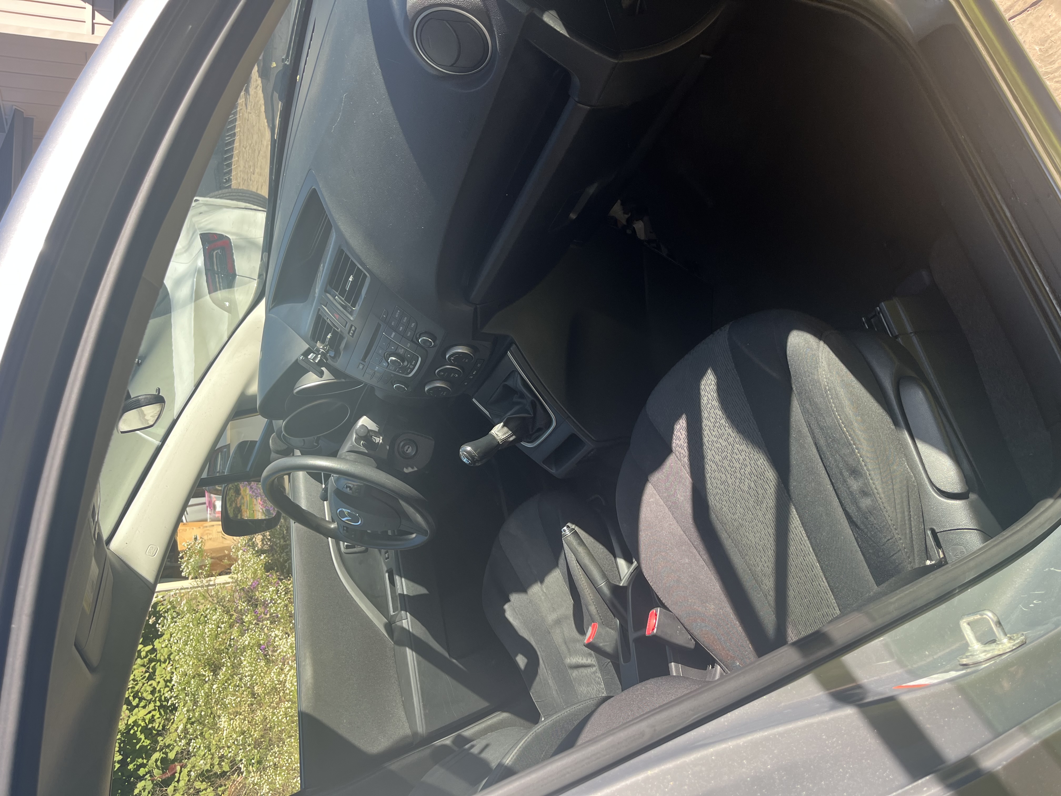 Used 2012 MAZDA MAZDA5 Sport FWD image 10