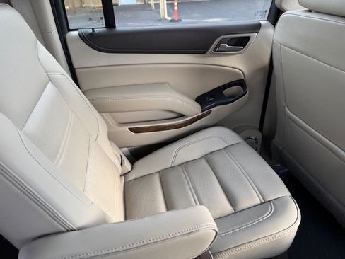 Used 2019 GMC Yukon XL Denali w/ Denali Ultimate Package image 17