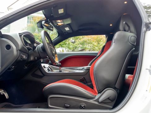 Used 2015 Dodge Challenger SRT Hellcat image 20