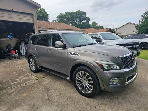 Used 2017 INFINITI QX80 2WD w/ Driver Assistance Package image 1