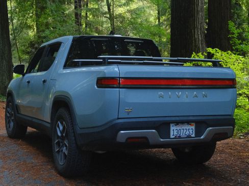 Used 2022 Rivian R1T Launch Edition image 6