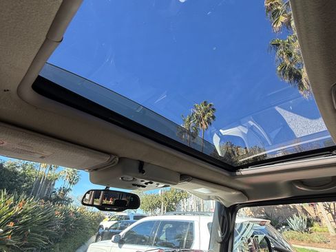 Used 2005 HUMMER H2 w/ Preferred Equipment Group image 14