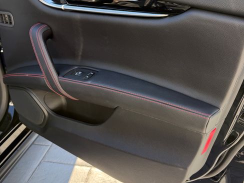 Used 2019 Maserati Ghibli S Q4 image 15